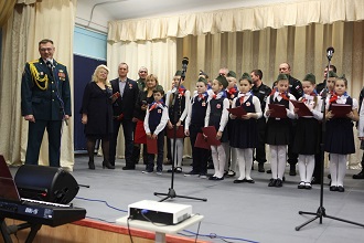 в ГБОУ СОШ № 8 "Музыка" Фрунзенского района прошло мероприятие посвящённое Дню героев Отечества!